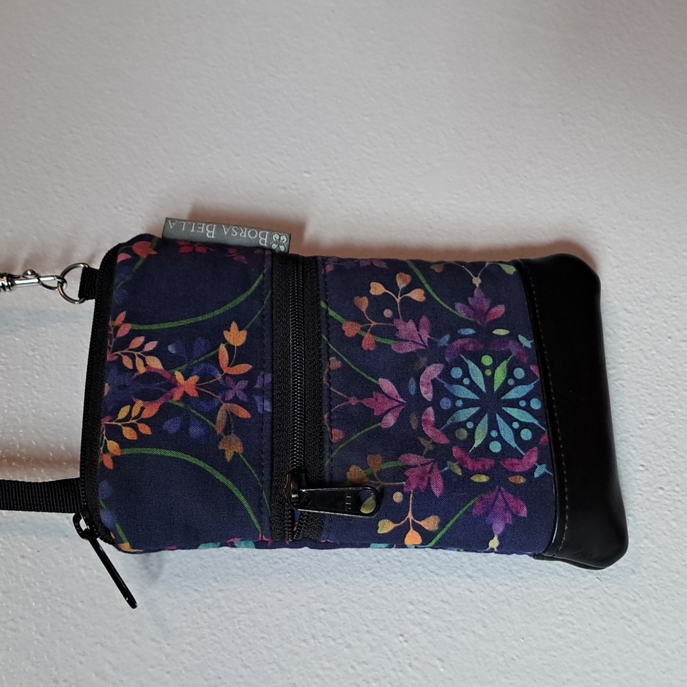 Borsa Bella Travel Crossbody Bag Boho Floral Navy Small - Picture 2 of 5